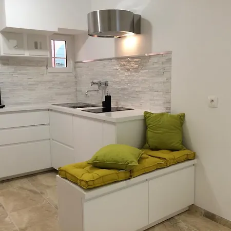 Апартаменты Le Stone Studio