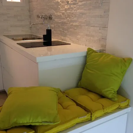 Le Stone Studio Сен-Тропе